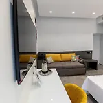 Maison Palla E Partner's 게스트하우스 4*